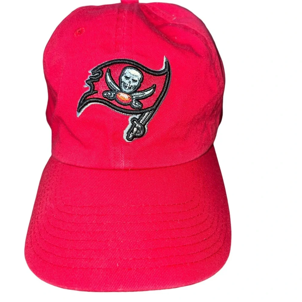 47 Brand NFL Tampa Bay Buccaneers Red Adjustable‎ Dad Hat OSFA Embroidered Logo